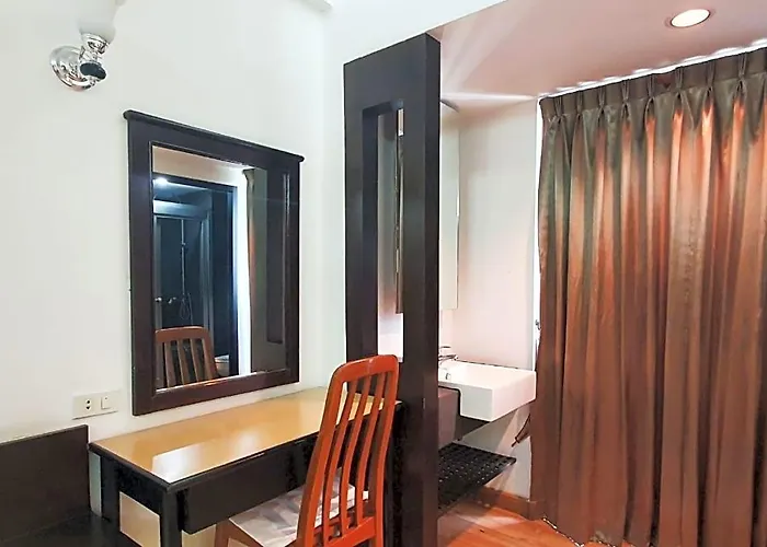 Next Bird Hotel Bangkok