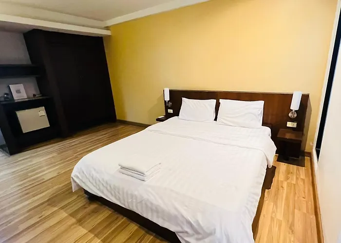 Hotel Next Bird