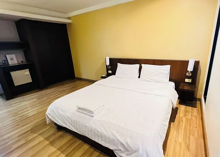 Hotel Next Bird 2*